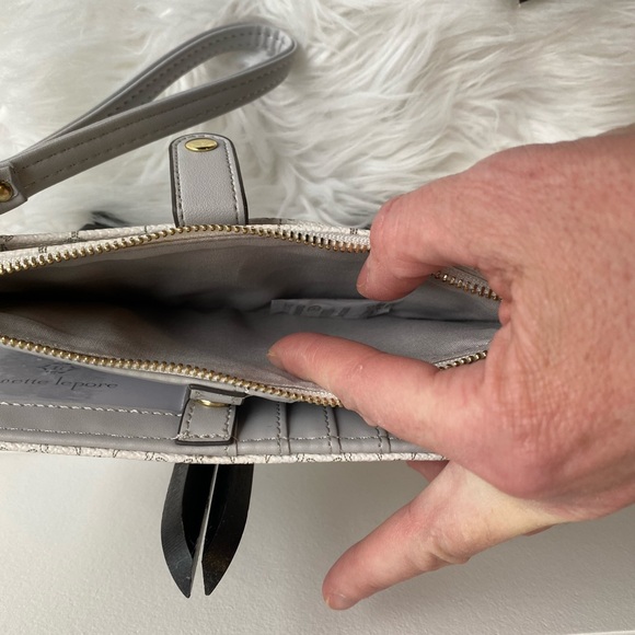 Nanette Lepore Scrolled Geometric Wallet Wristlet Old Money Travel Vacation - Picture 5 of 10